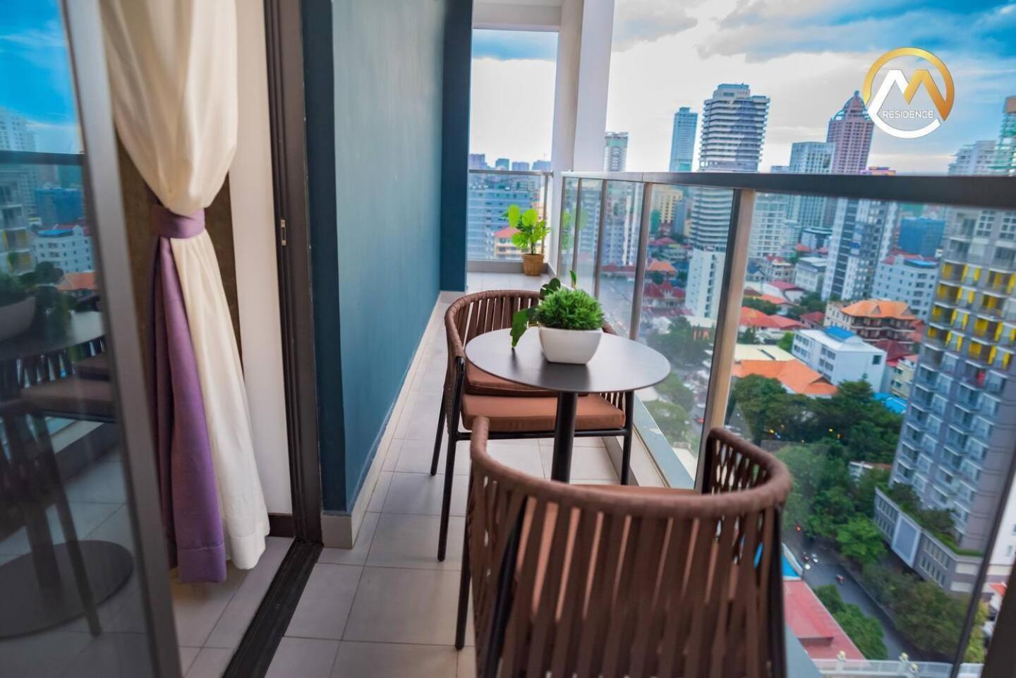 Hotel Serviced Apartments Top One Infinity Pool With View Of 360 Degree Phnom Penh Dış mekan fotoğraf