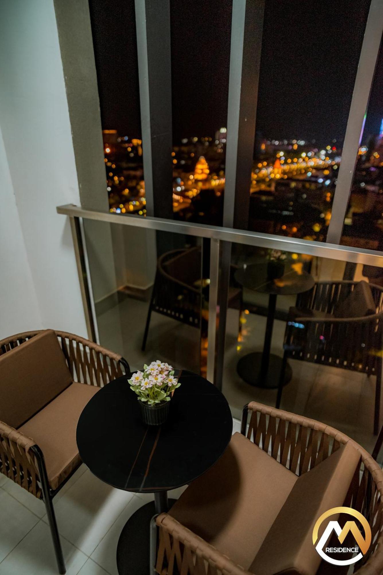 Hotel Serviced Apartments Top One Infinity Pool With View Of 360 Degree Phnom Penh Dış mekan fotoğraf