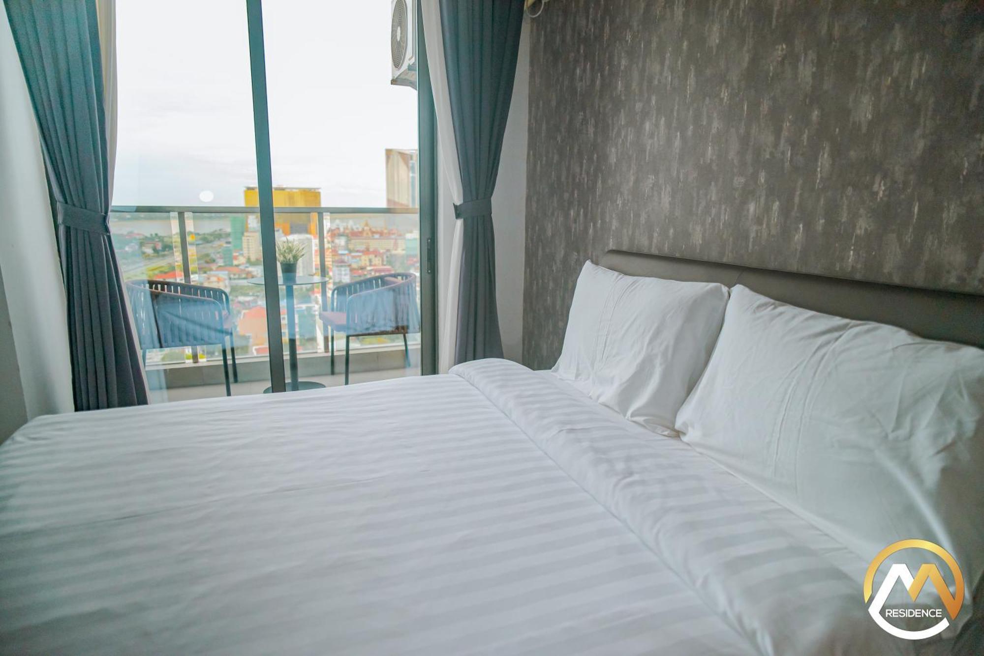 Hotel Serviced Apartments Top One Infinity Pool With View Of 360 Degree Phnom Penh Dış mekan fotoğraf