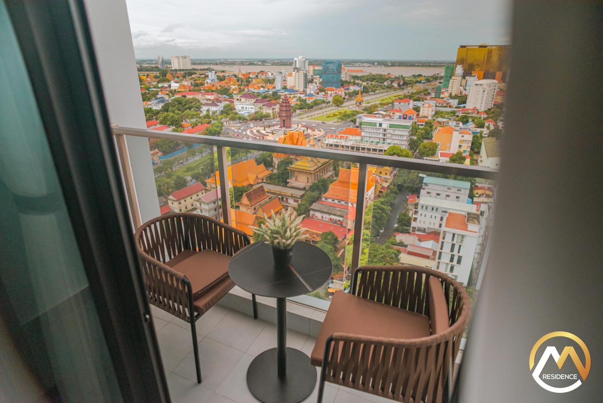 Hotel Serviced Apartments Top One Infinity Pool With View Of 360 Degree Phnom Penh Dış mekan fotoğraf